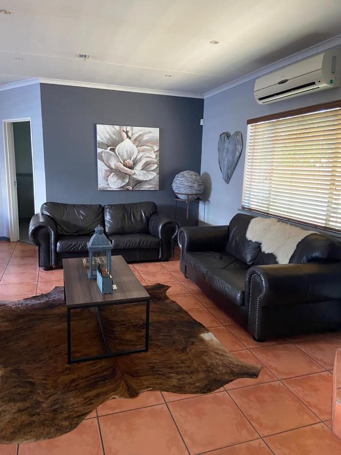 Karoo Heart Apartment Beaufort West Exterior photo